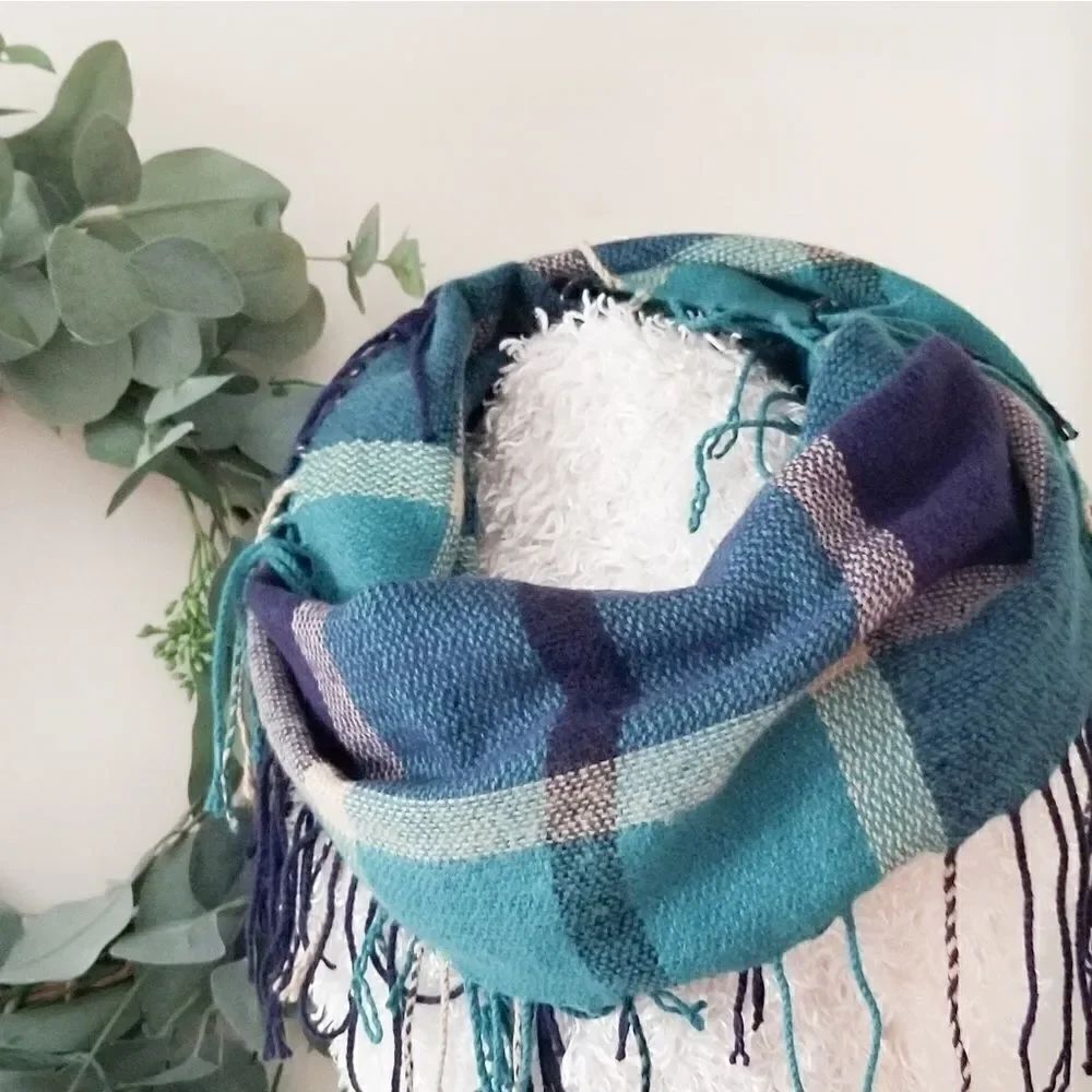 Scarf infinity accessory for winter - Picture 3 of 3
